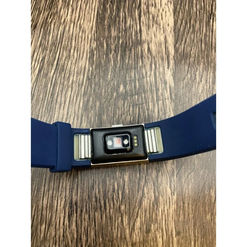 Fitbit Charge 2 Fitness Tracker Extra Bands & Charger Cracked Screen Works